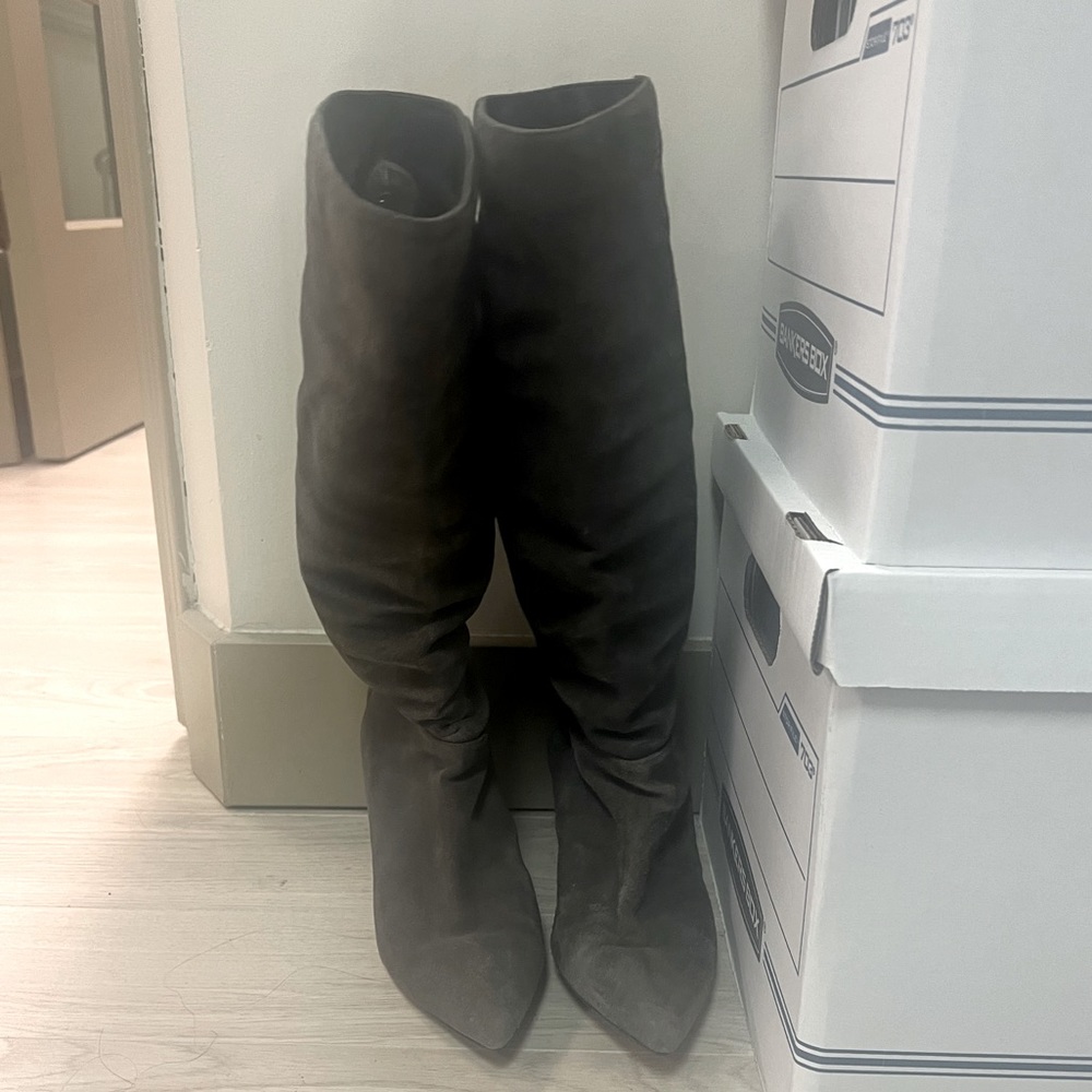 Elegant Gray Women's Boots